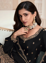 Load image into Gallery viewer, Exquisite Embroidered Black Palazzo Suit
